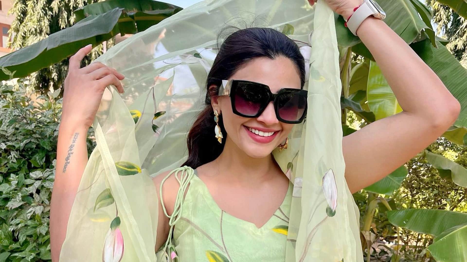 Bollywood Actress Daisy Shah to play a queen in a web series Lahora The Kingdom Directed By Shahid Kazmi