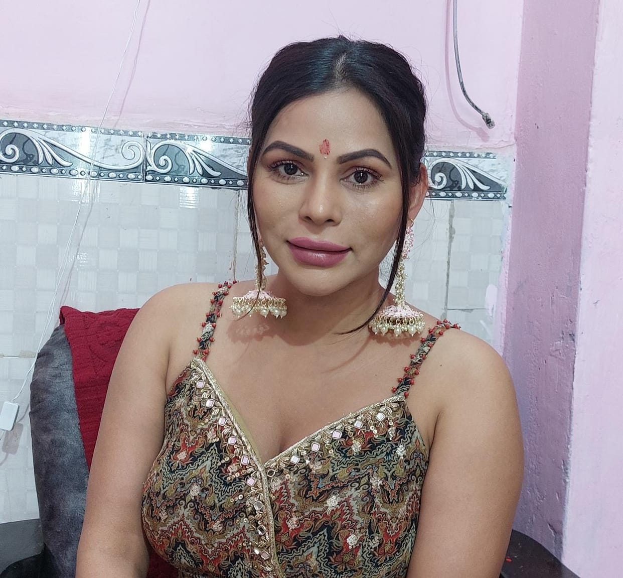 Deepali is illuminating the name of the district with her performance in Bollywood