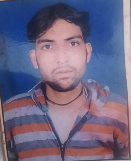 Hathras: Bike rider dies in accident, one serious