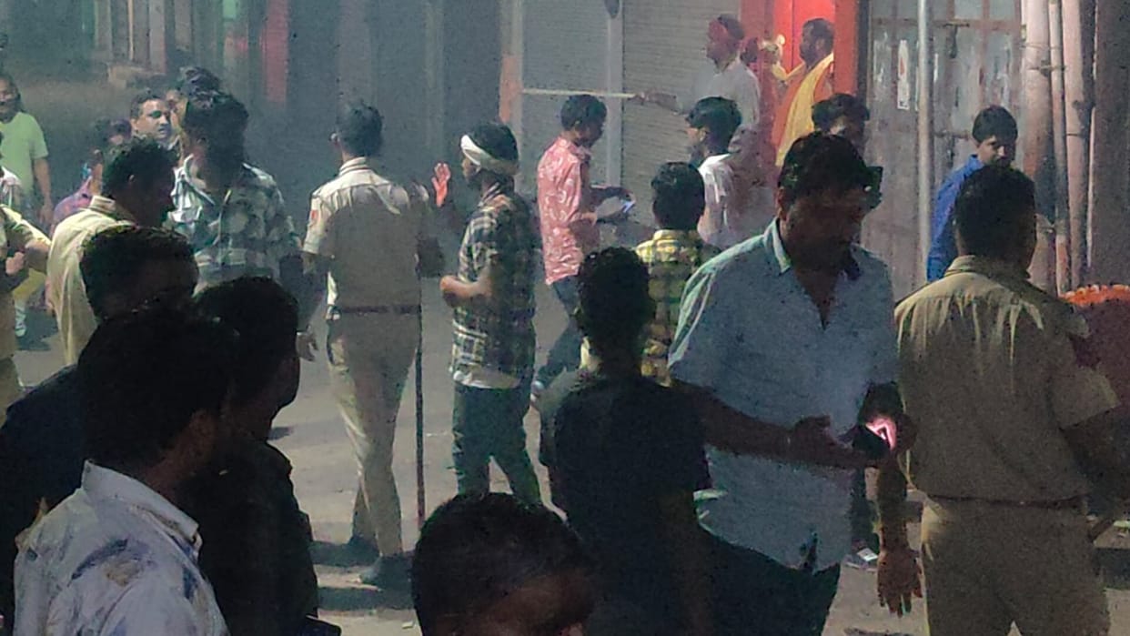 Rajasthan News: Govardhan Puja, cracker war in Kekdi, many injured including a policeman