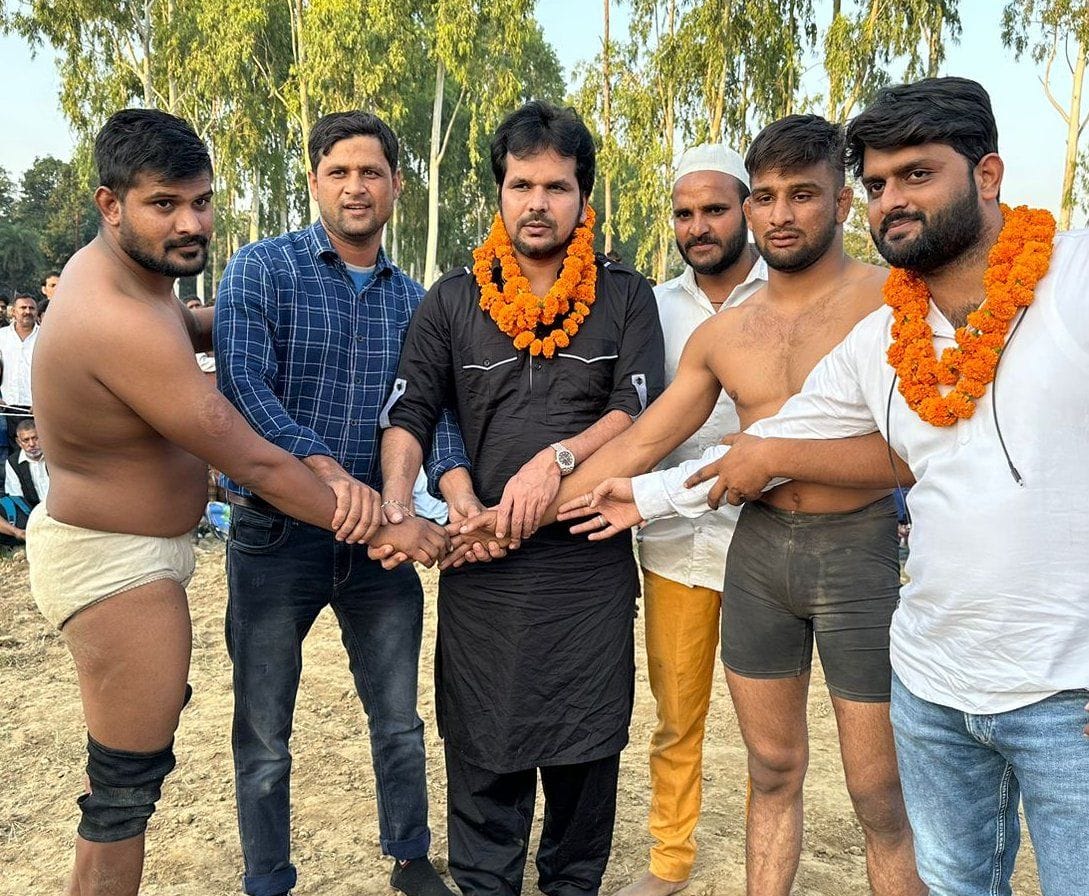 Javed and Avesh Qureshi won wrestling matches