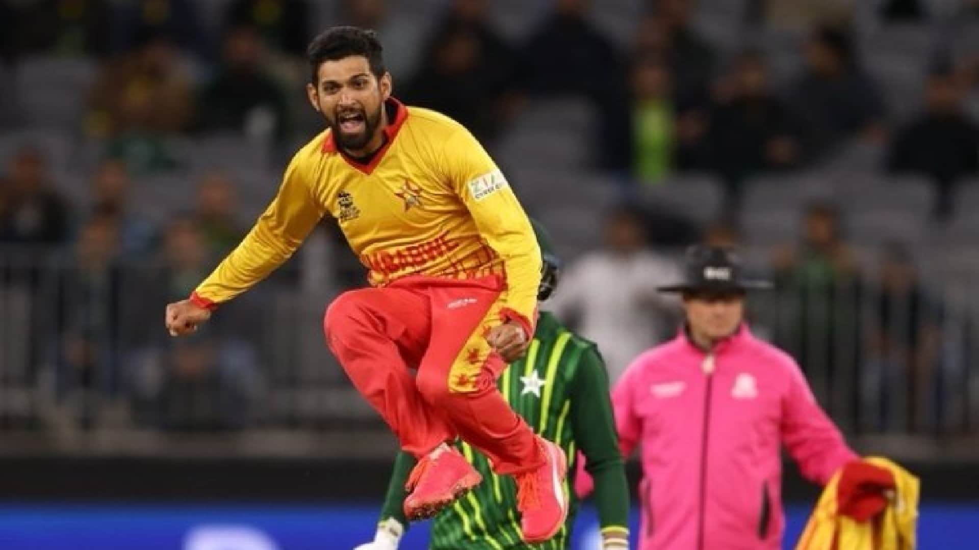 PAK vs ZIM Match last five over thriller Pakistan could not score 38 runs in 30 balls