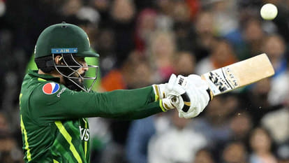 Fifth upset of T20 World Cup 2022, Zimbabwe beat Pakistan by one run, Babar Azam's Team road tough ahead