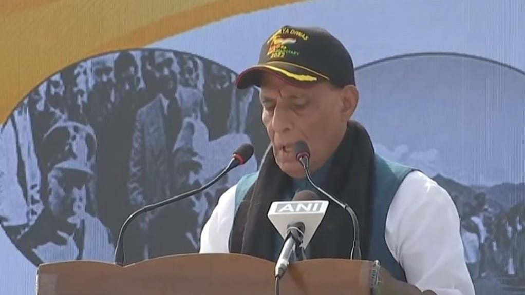 Defence Minister Rajnath Singh visit srinagar Shaurya Diwas Program speech news in hindi