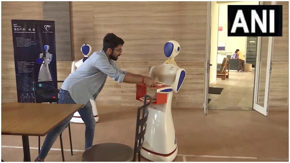 Robots are giving various services In Jaipur Society Rajasthan