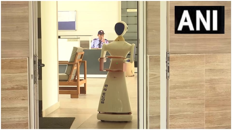 Robots are giving various services In Jaipur Society Rajasthan
