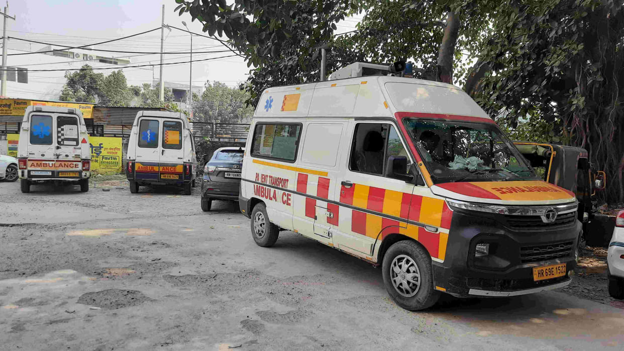 Ambulance vehicles in NCR will be electric, changes will also do in generators