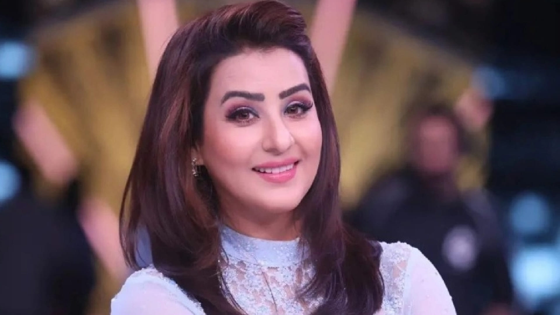 Shilpa Shinde gets angry on Jhalak Dikhhla Jaa 10 judges Karan Johar and Nora Fatehi after her eviction