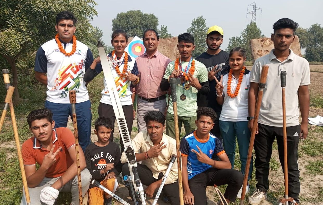 District players dominate in archery