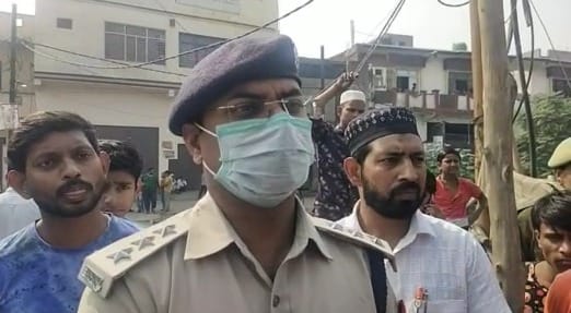man dead body found in a drain in lisarigate Meerut today Morning