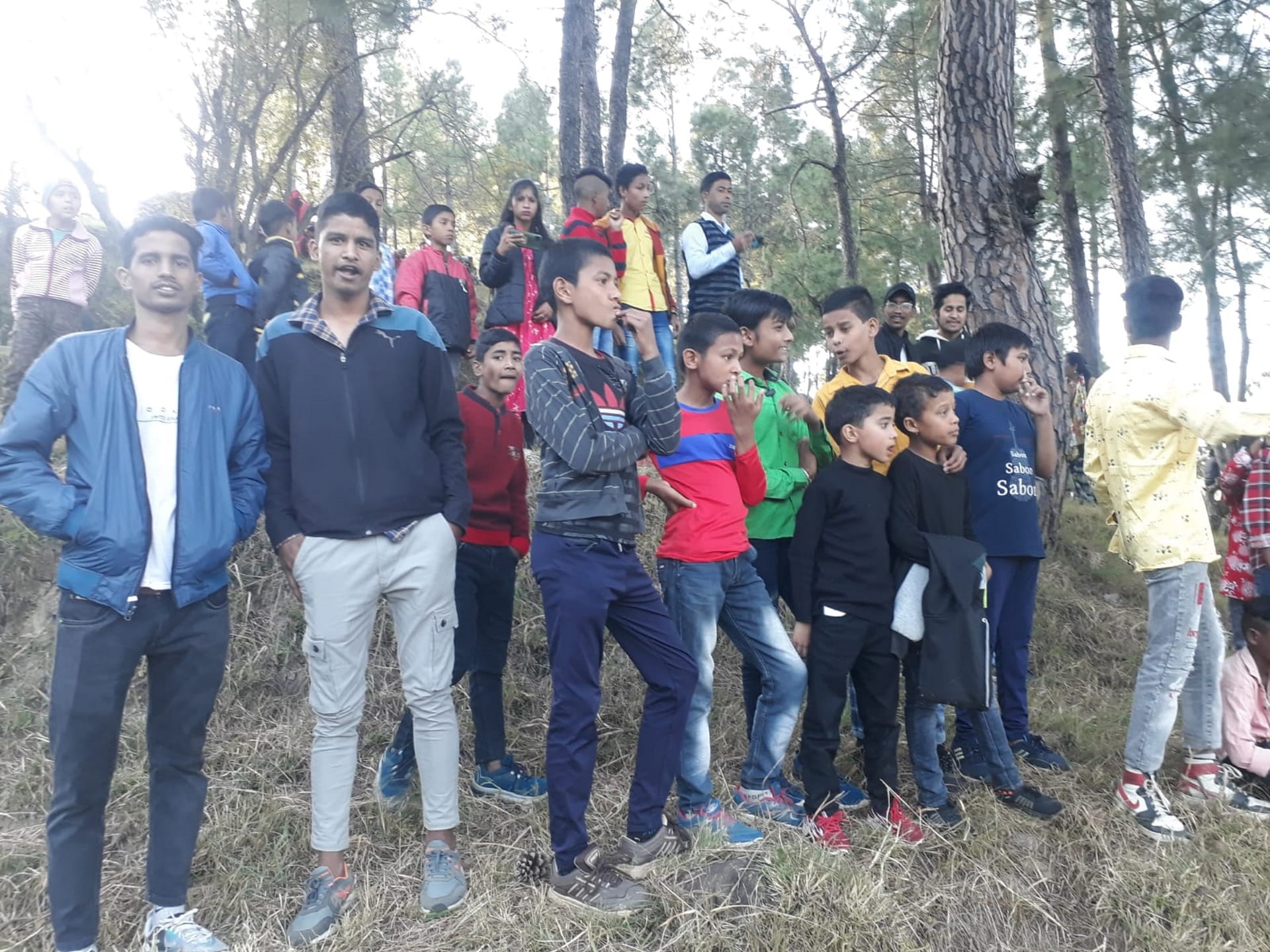 Govardhan Puja Uttarakhand Almora Stone war Takula Block old tradition many injured uttarakhand news in hindi
