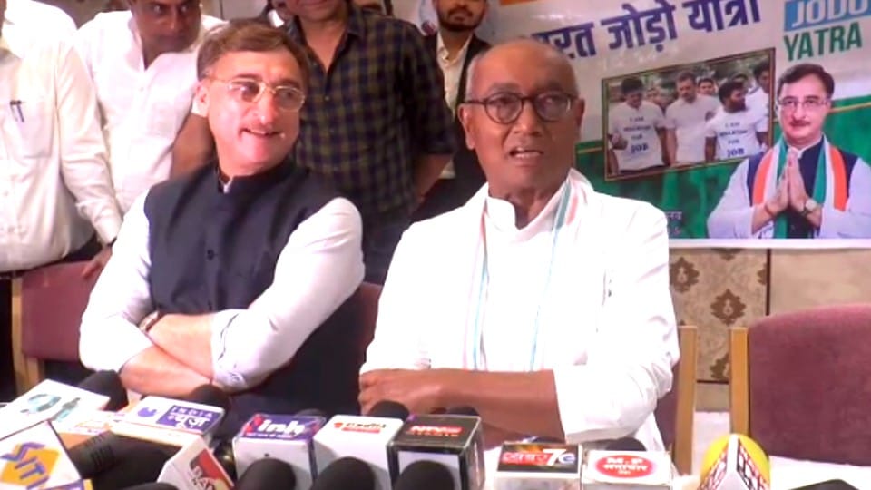 Digvijay Singh said in Indore - Kharge is a young man of 80 years
