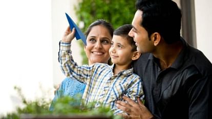 Parenting Tips To Keep in Mind Before Leaving Your Child Home Alone in Hindi