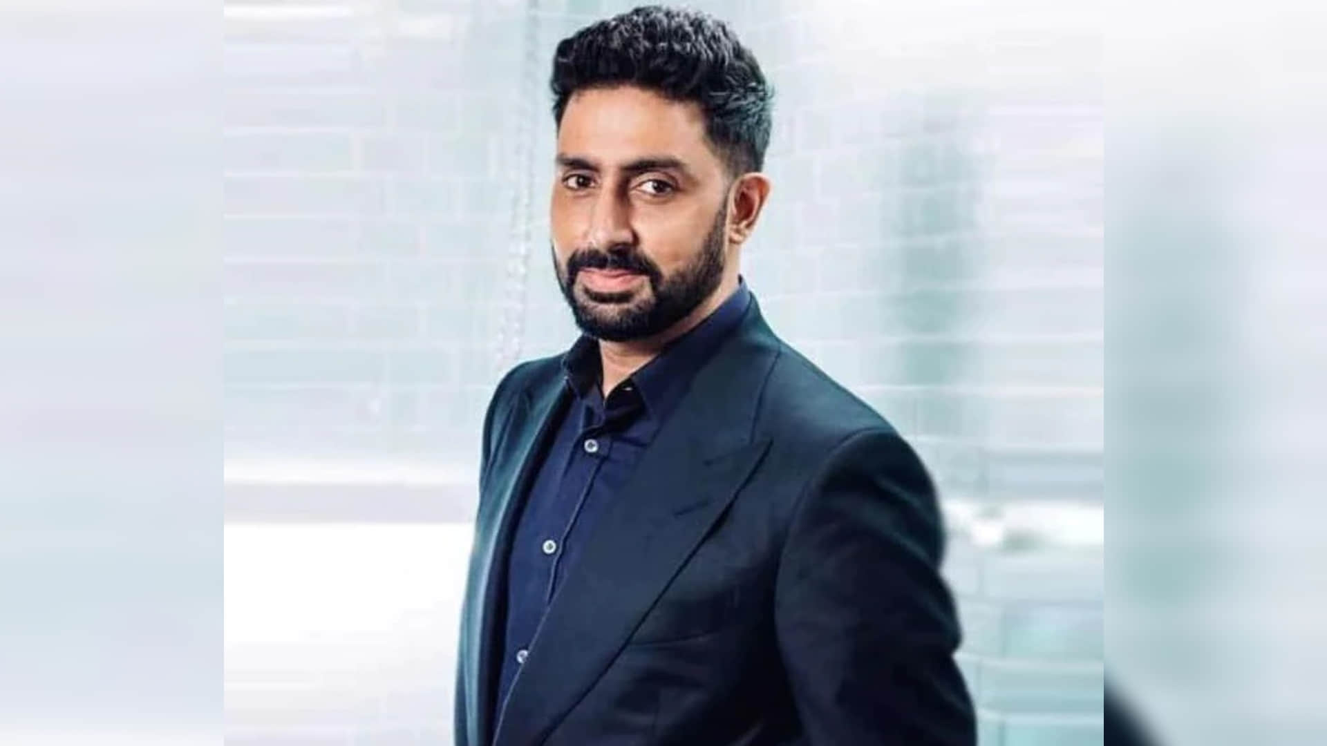 Abhishek Bachchan Joining akhilesh yadav samajwadi party here is the truth read full details