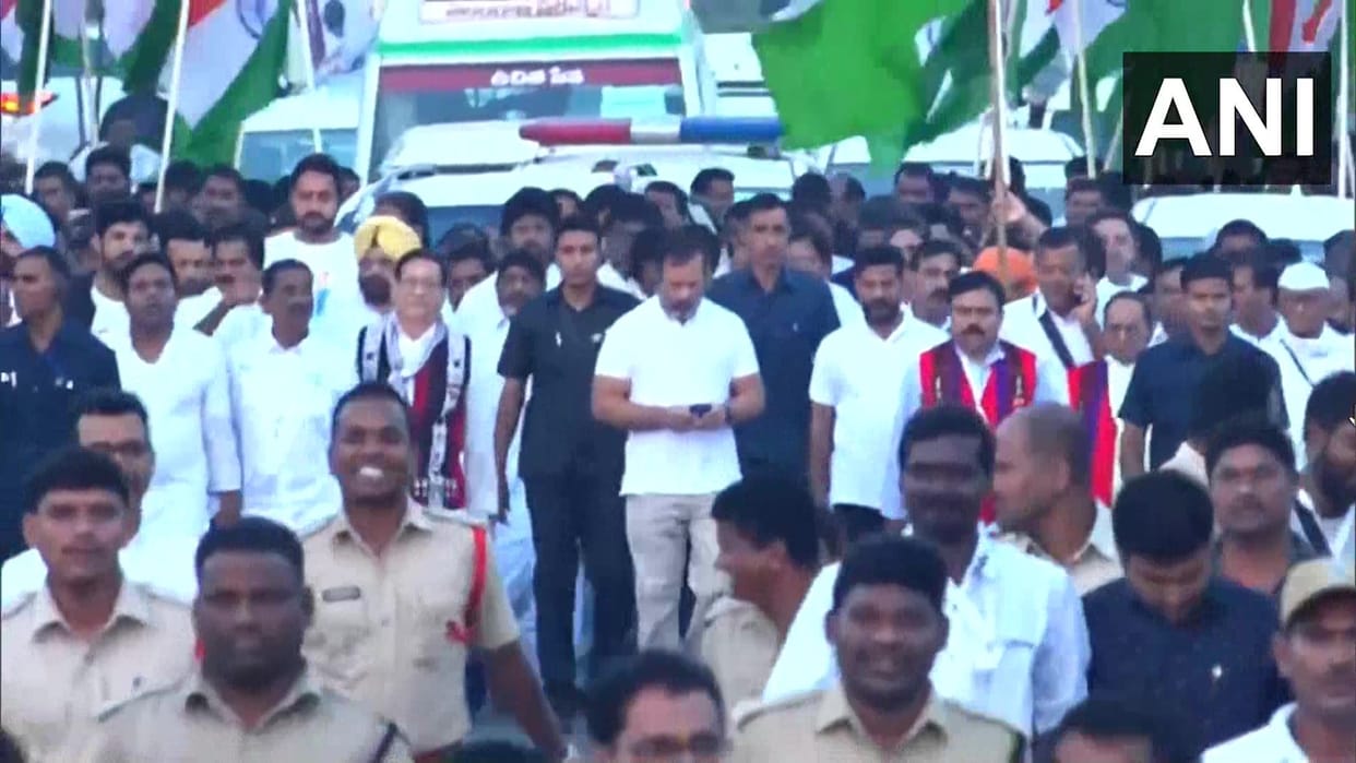 Bharat Jodo Yatra resumed in Narayanpet Telangana today