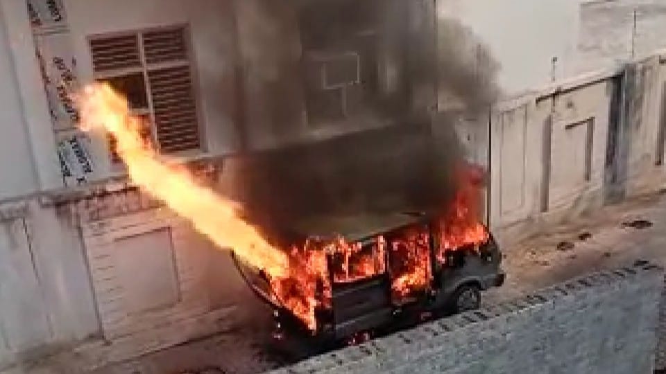 Fire breaks out in car near marriage home LPG cylinder explodes in etah