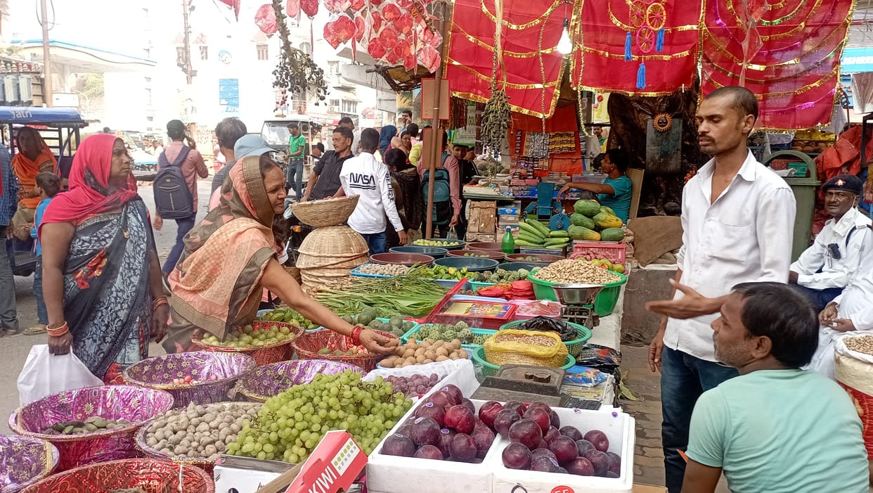 Decorated market for Chhath, increased splendor