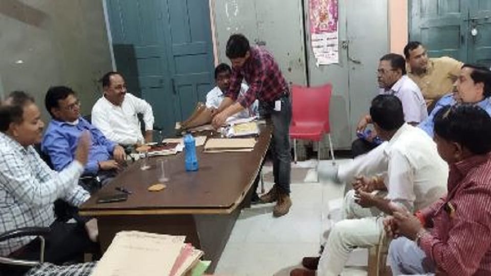 Only three out of 43 shops of Anupam Complex could be auctioned