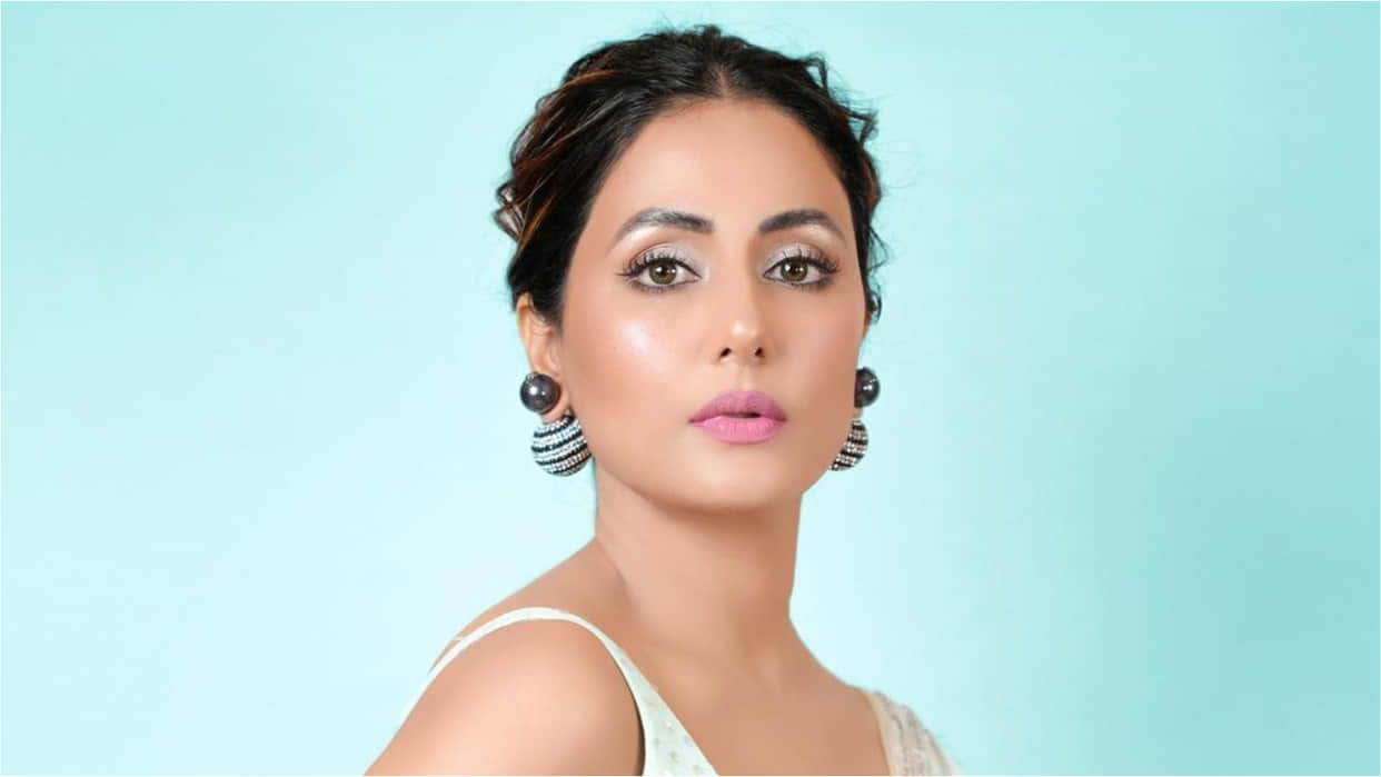 hina khan in sheer white saree for diwali party see gorgeous pics