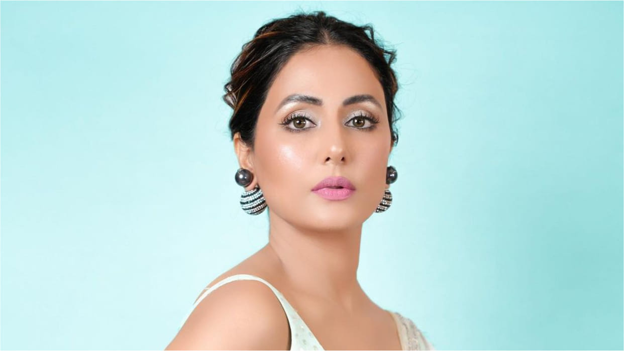 hina khan in sheer white saree for diwali party see gorgeous pics