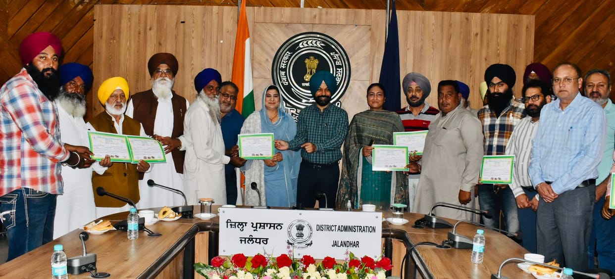 More than 100 farmers who do not burn stubble honored as Guardians of the Environment