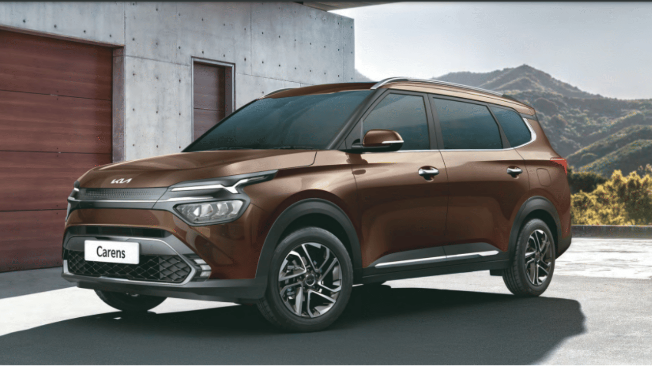 kia is planning to launch five seater carens with diesel engine imt option and new base variant