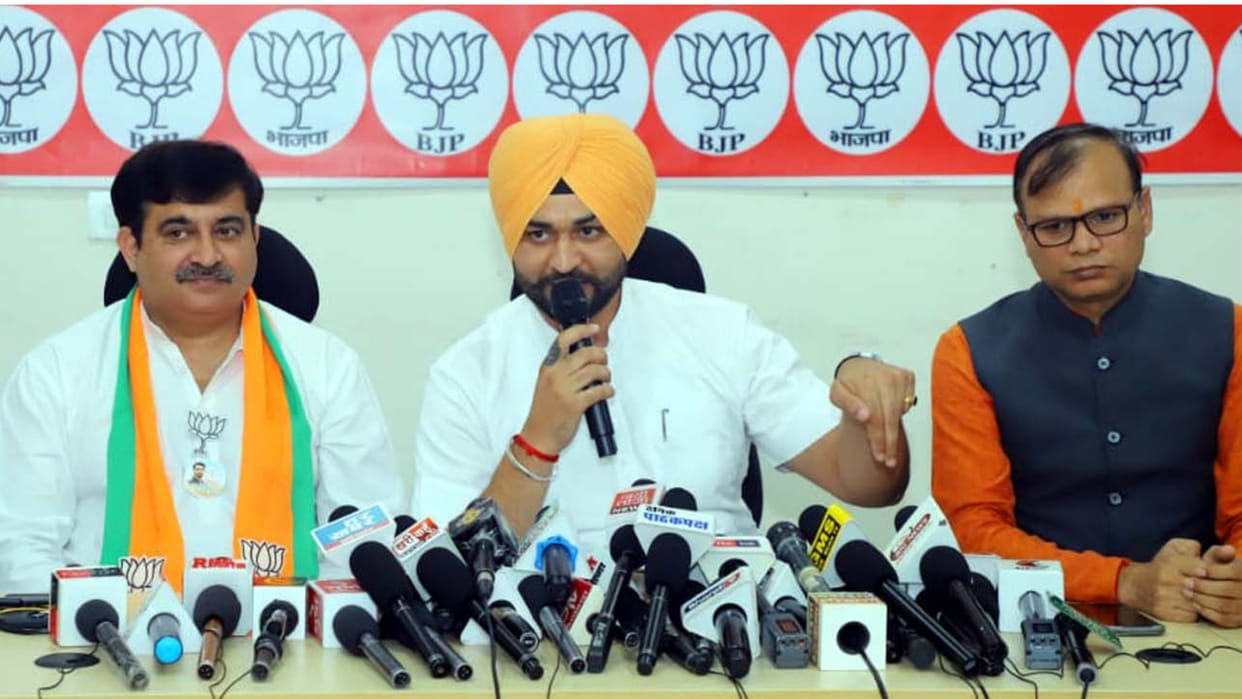 Sports Minister left press conference on the question of stadium in the village of wrestler Bajrang Punia