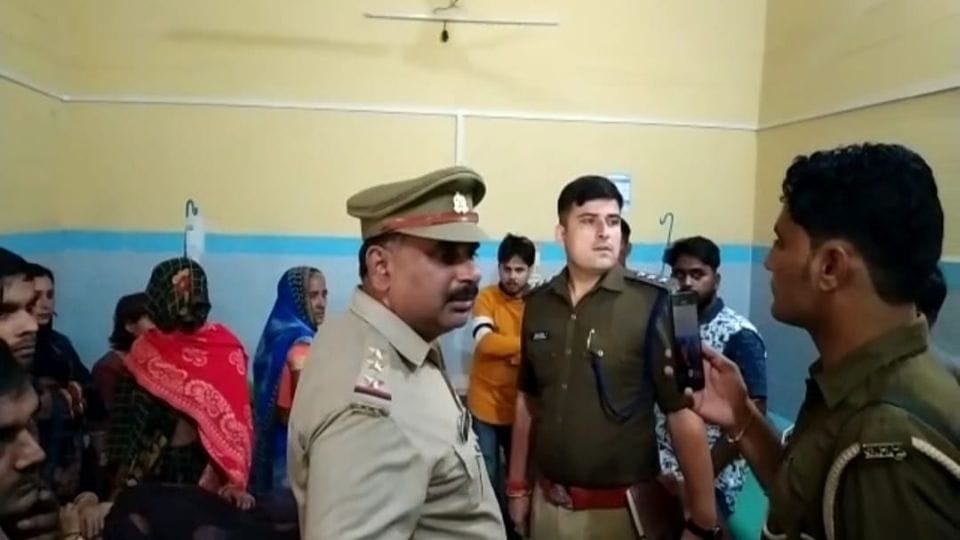 car crushed the guard and his family in the parking in etah