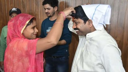 Deputy CM Keshav Prasad celebrated the festival of Bhai Dooj with sister