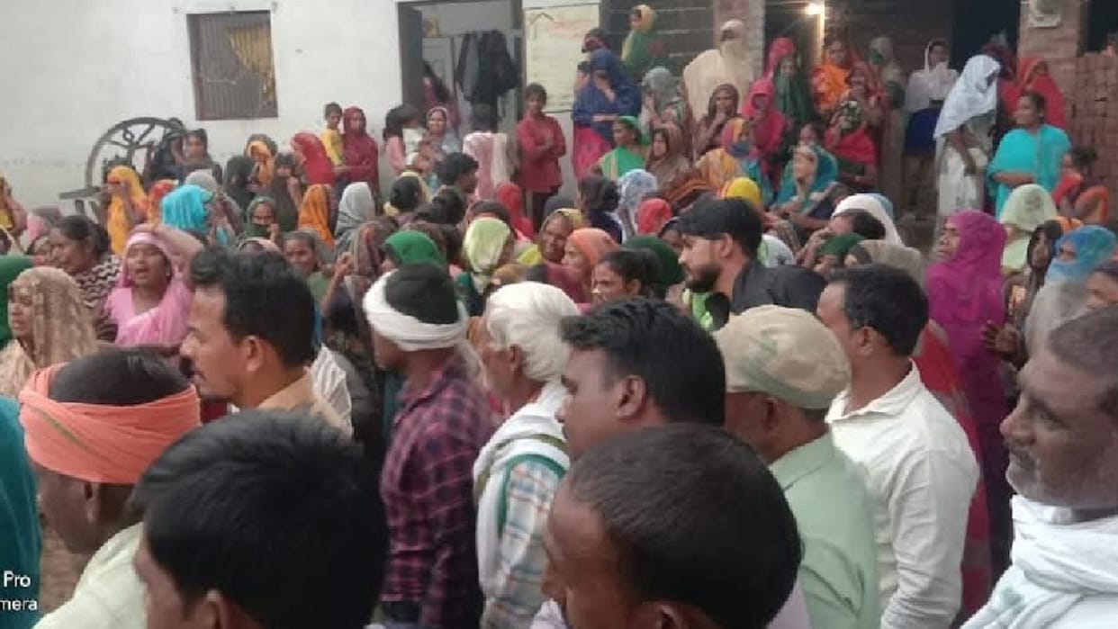 Speeding bike collided with wall two youths died In Holagarh
