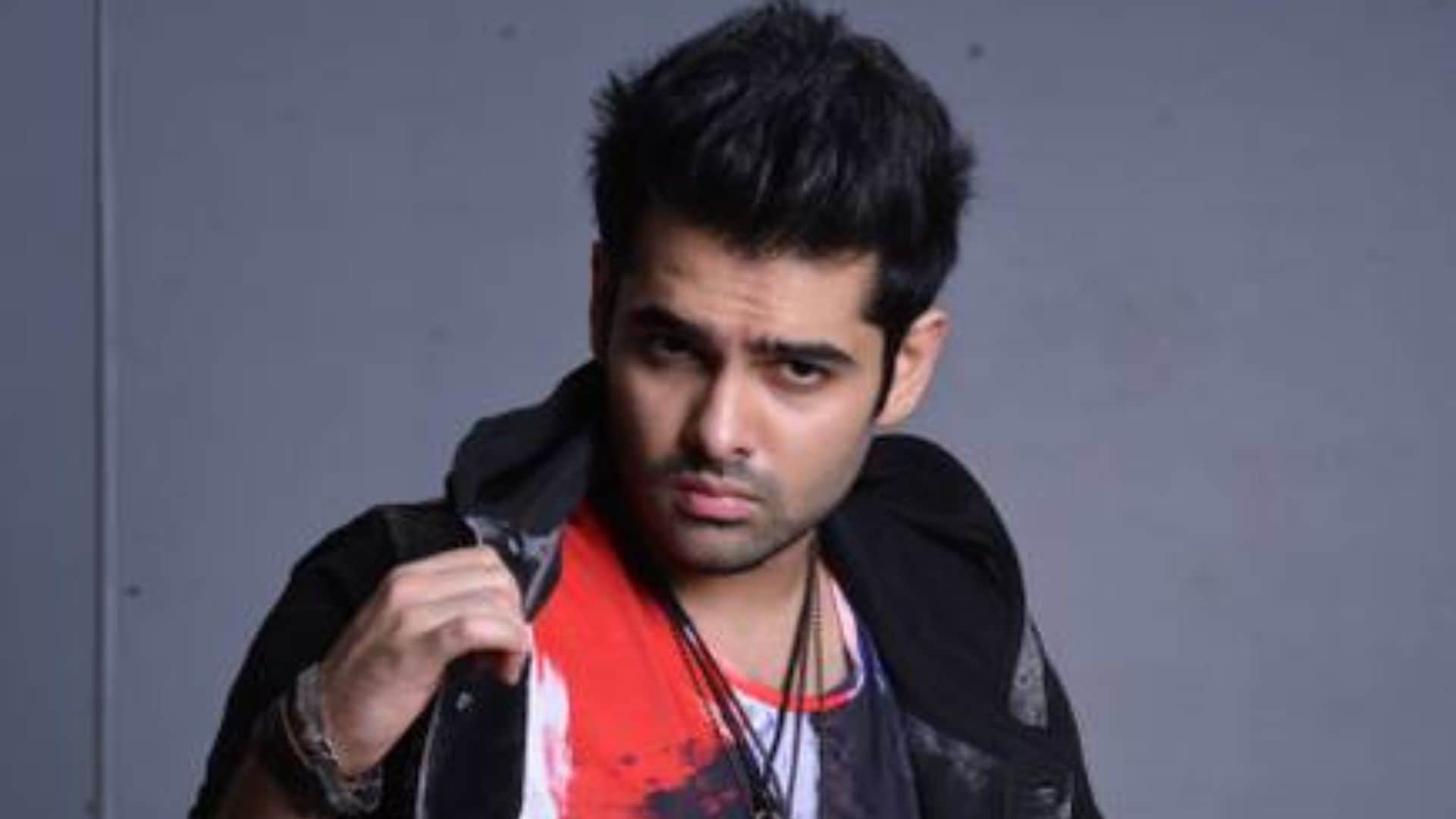 know about urvashi rautela rp aka south actor ram pothineni carrer and connection with actress