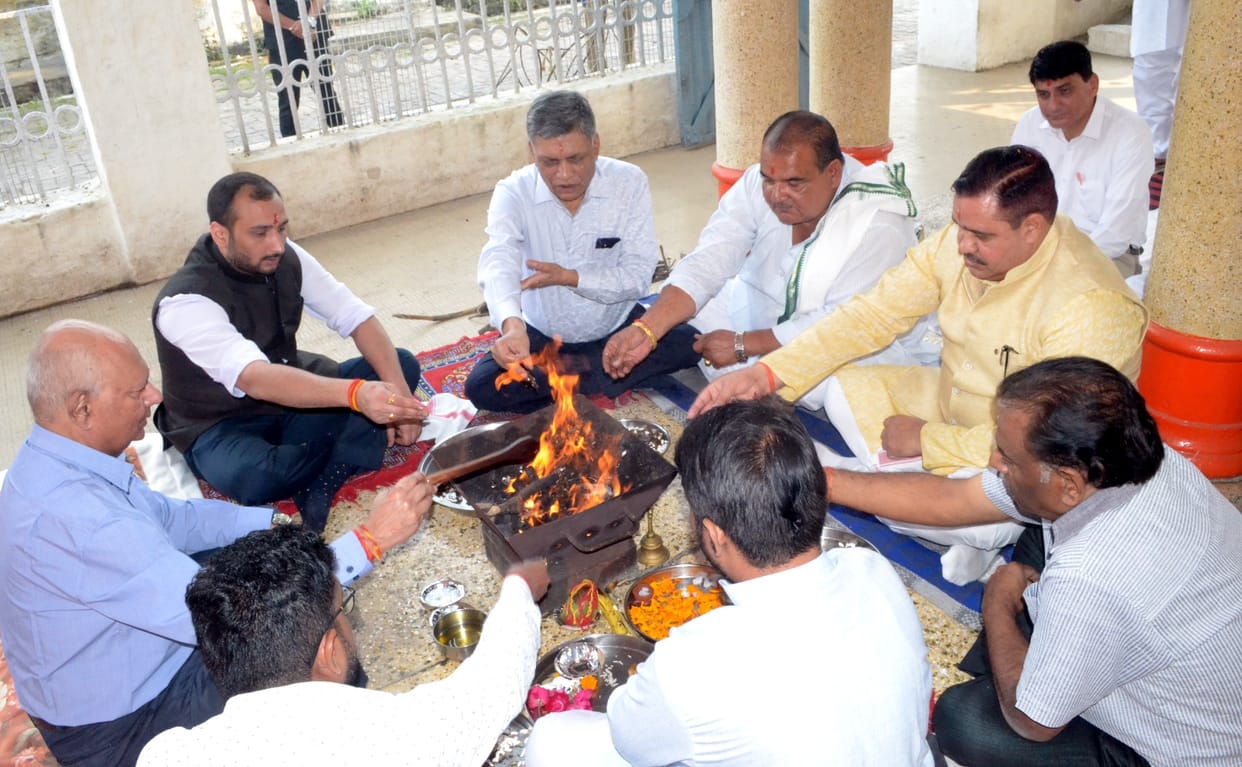 The new crushing season of Shamli Sugar Mill was worshiped