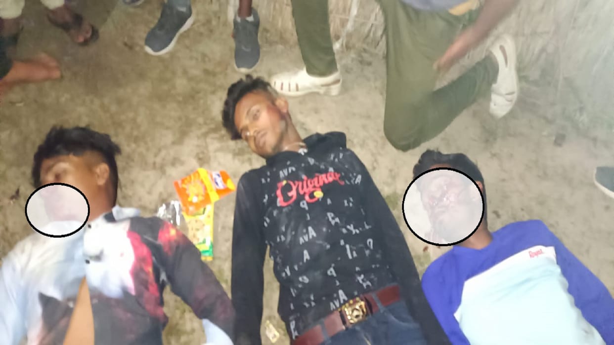 Chandauli News Speeding bike collided with pole two killed one seriously injured