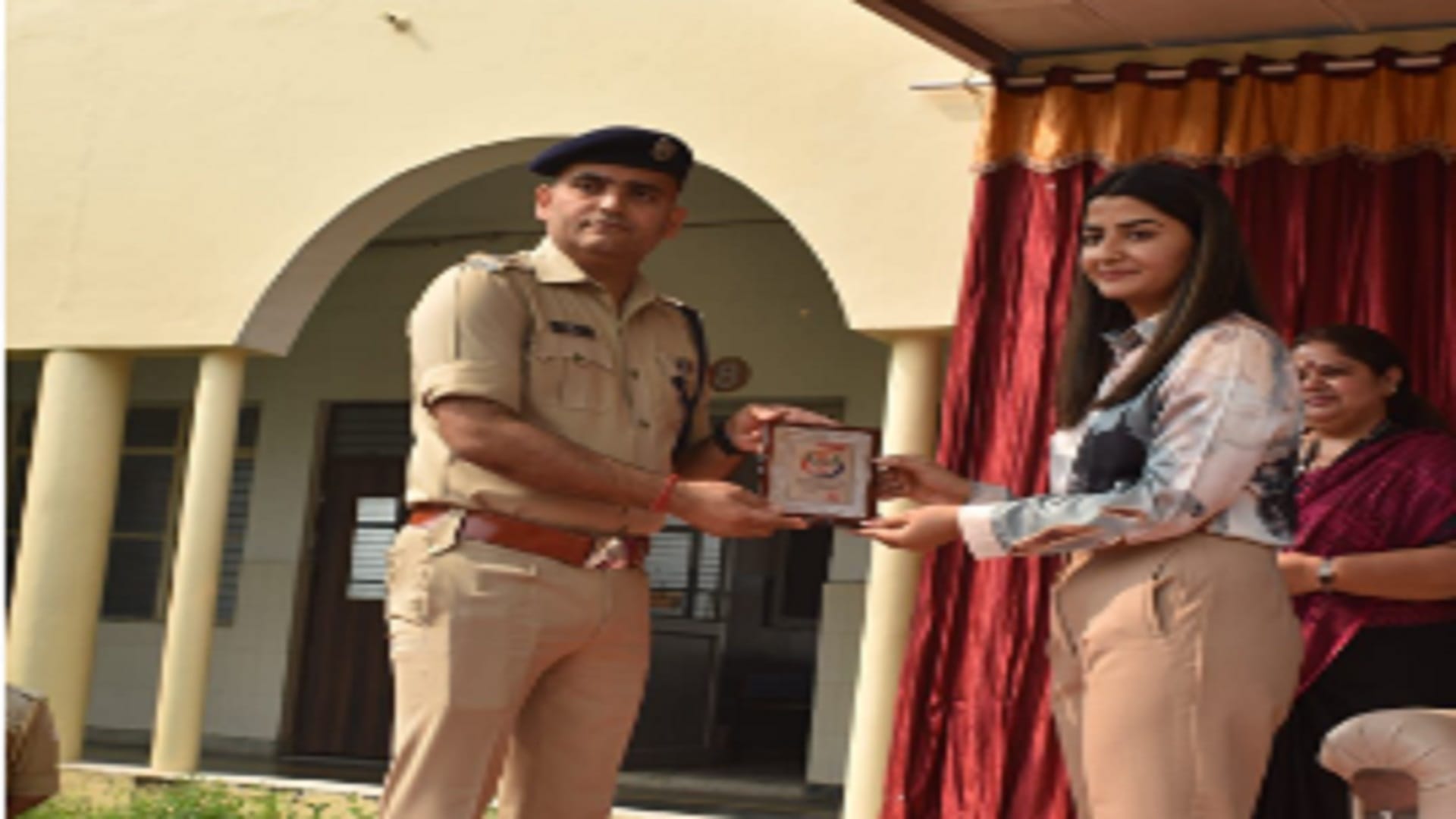 Aprajita 100 Million Smiles: SP Neeraj Kumar has suggestion to students in Police ki Pathshala