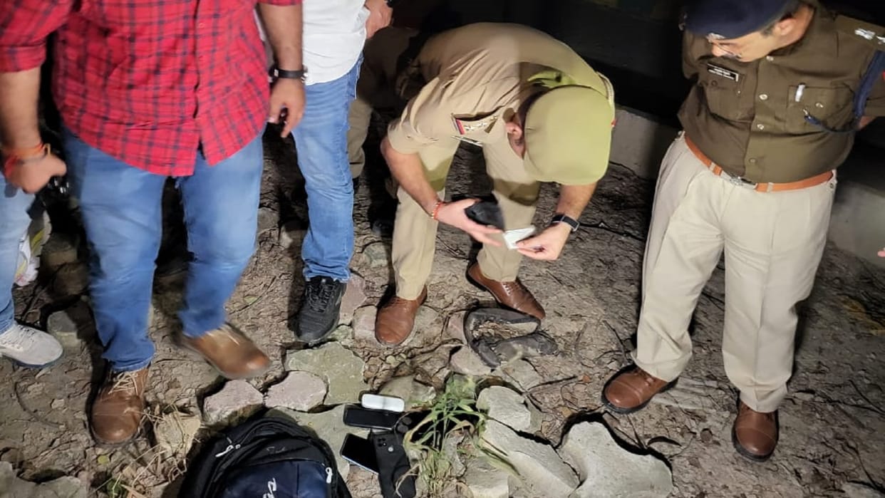 Noida Three miscreants got shot in an encounter with police one absconding accused arrested later