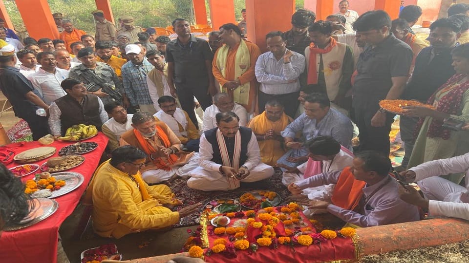 Deputy Chief Minister Keshav Prasad Maurya announced to make Gram Panchayat Narhat a development block