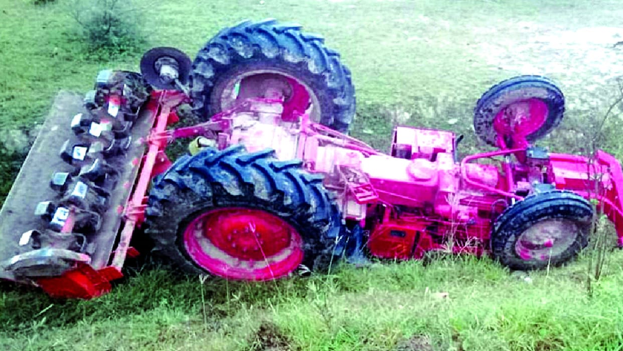 Pratapgarh Two killed including driver after uncontrollable tractor overturned to save cattle
