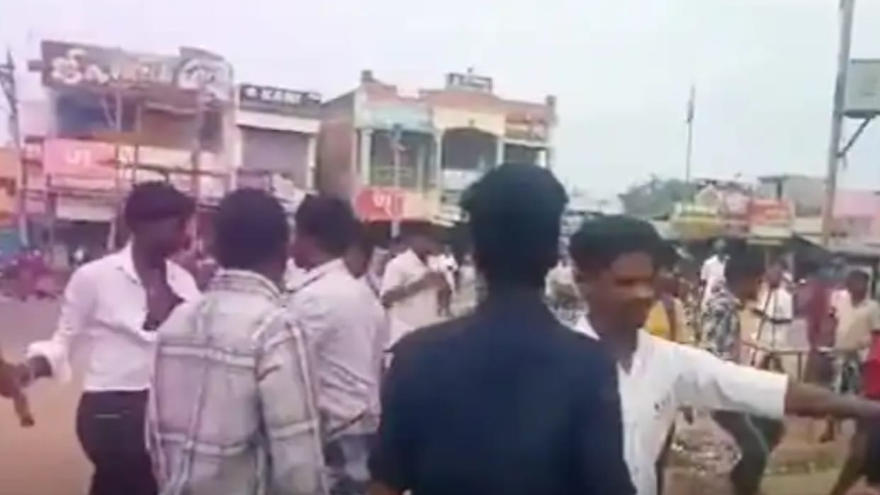 tamil Nadu girl student was fiercely beaten up by two groups in Cuddalore