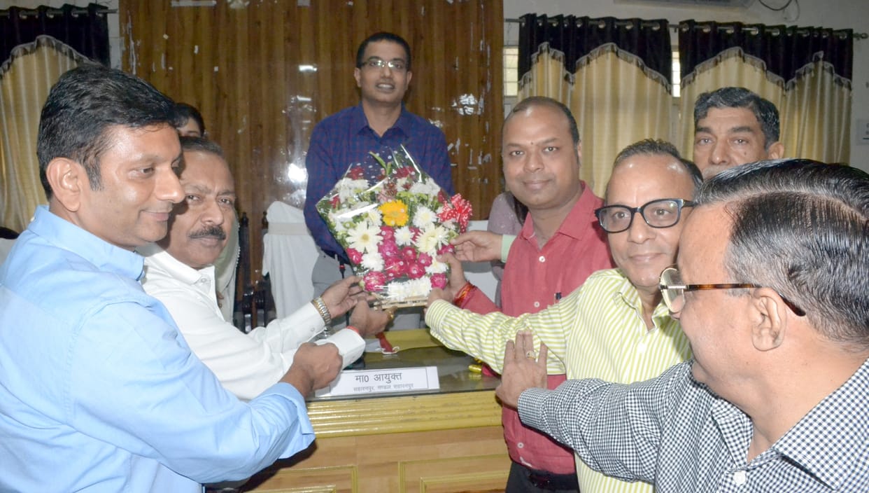 There are ministers but no officers from Saharanpur to Meerut