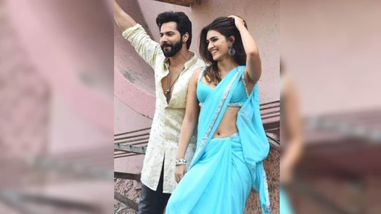 Bhediya actress Kriti Sanon trolled for climbing cinema halls roof with varun dhawan to dance on Thumkeshwari
