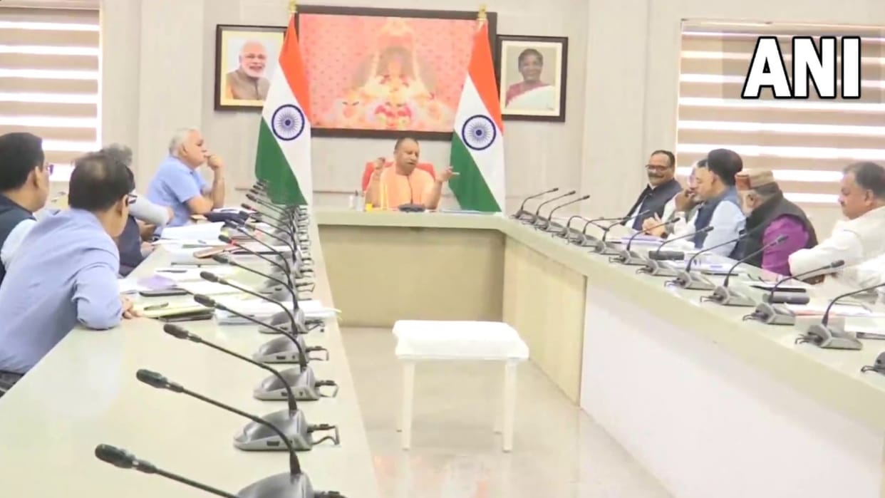 CM Yogi Adityanath meeting regarding prepration of Chhath Pooja.
