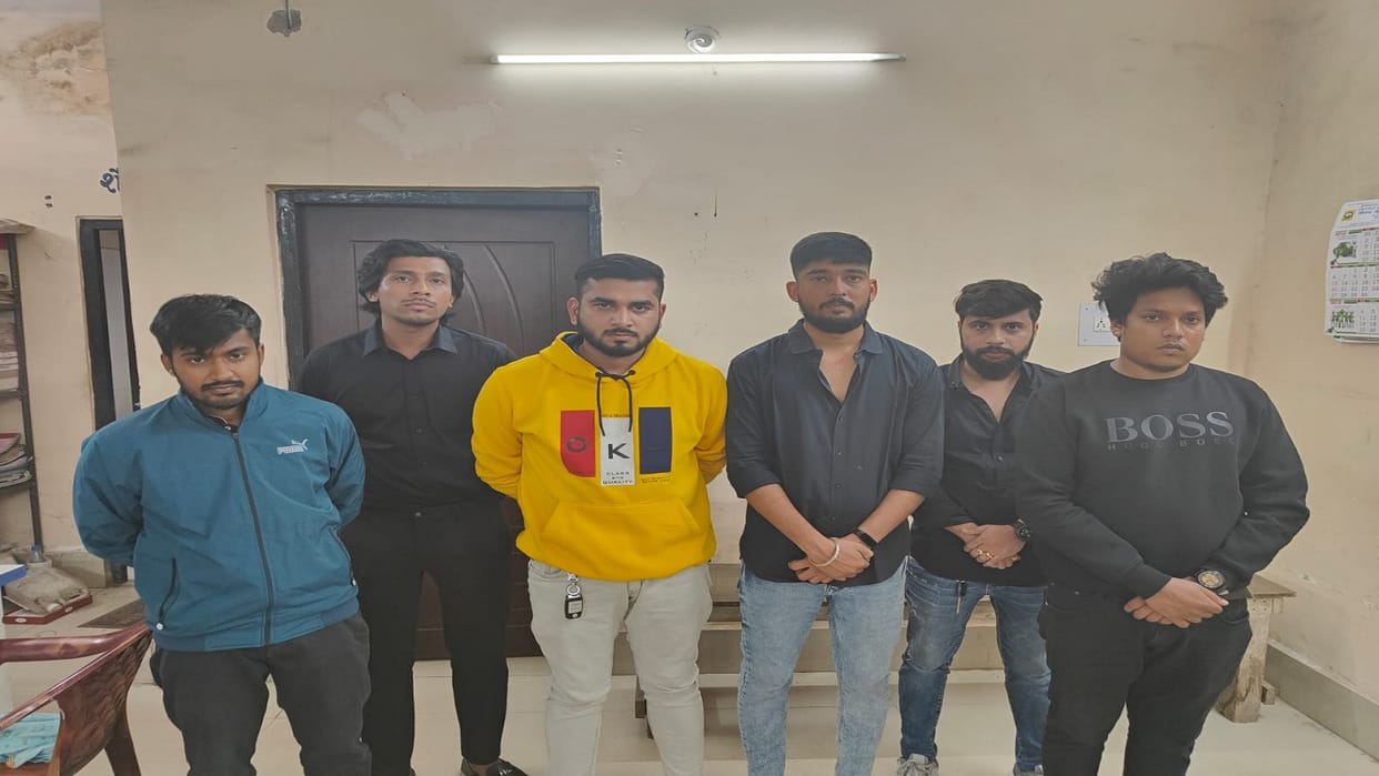 Six youths arrested for hookah party on birthday in Korba