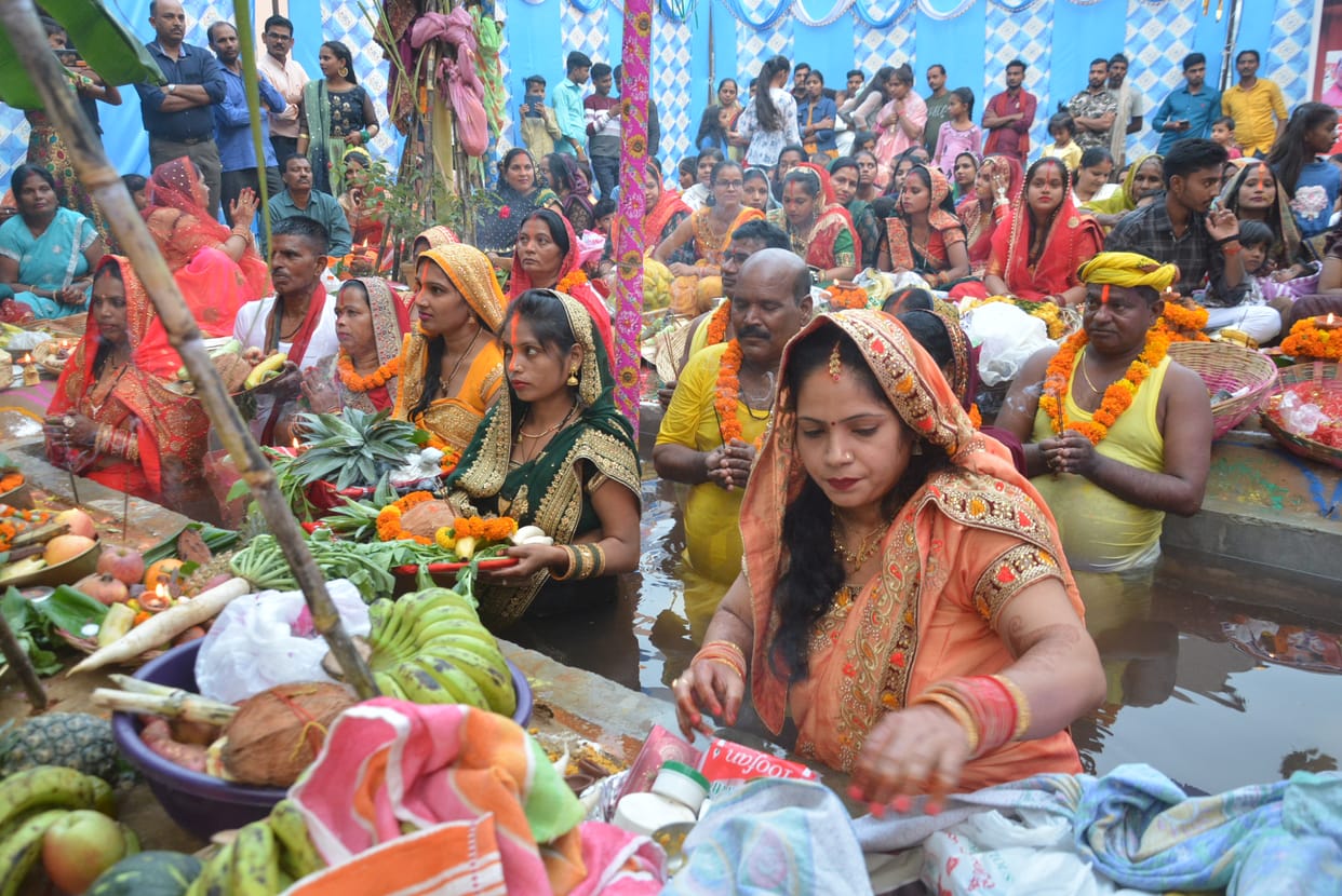 Worship of Chhath Maiya and Arghya given to the setting sun