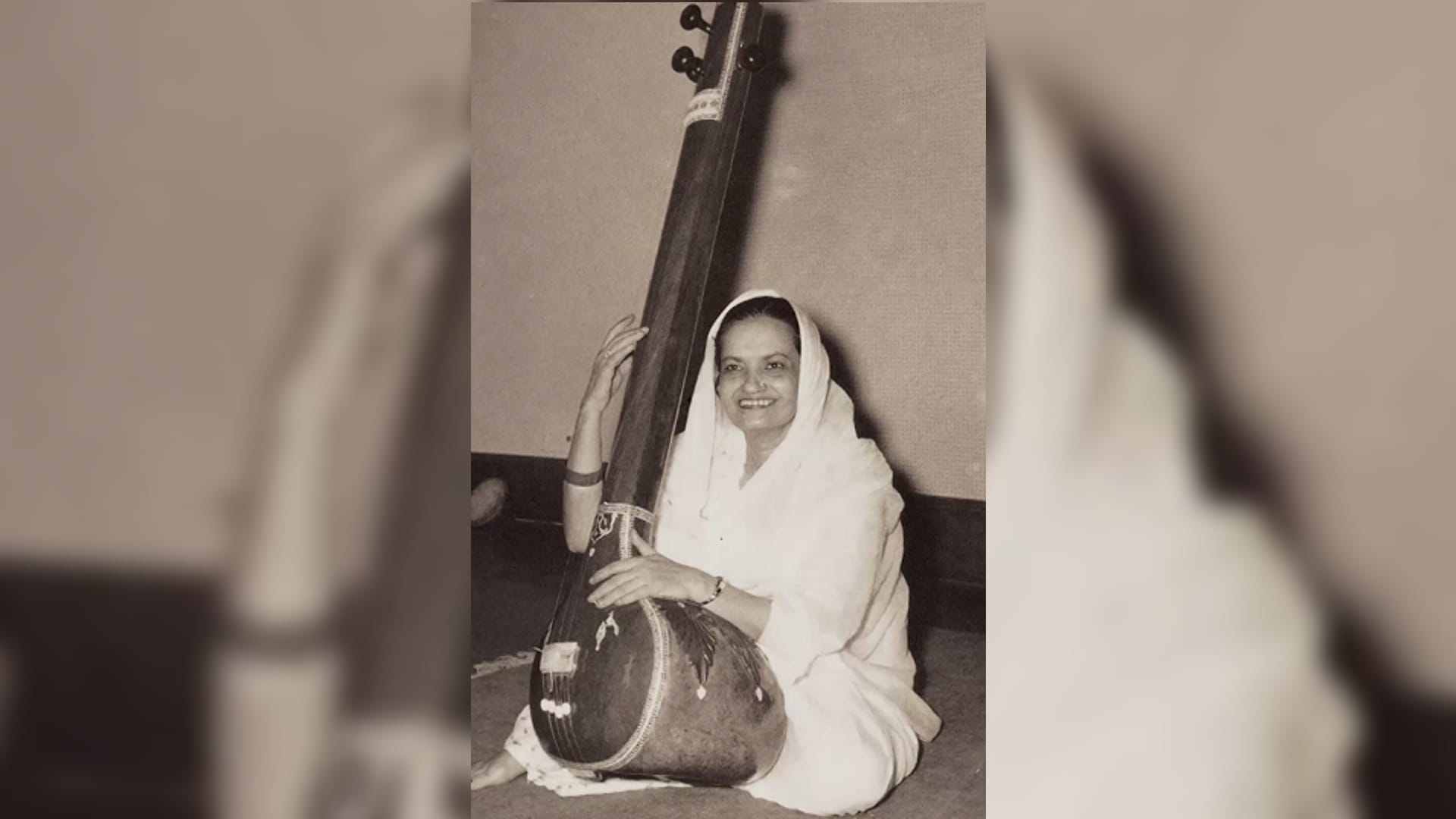 Begum Akhtar Death Anniversary Special Know Unknown facts about Singers love life struggle and career