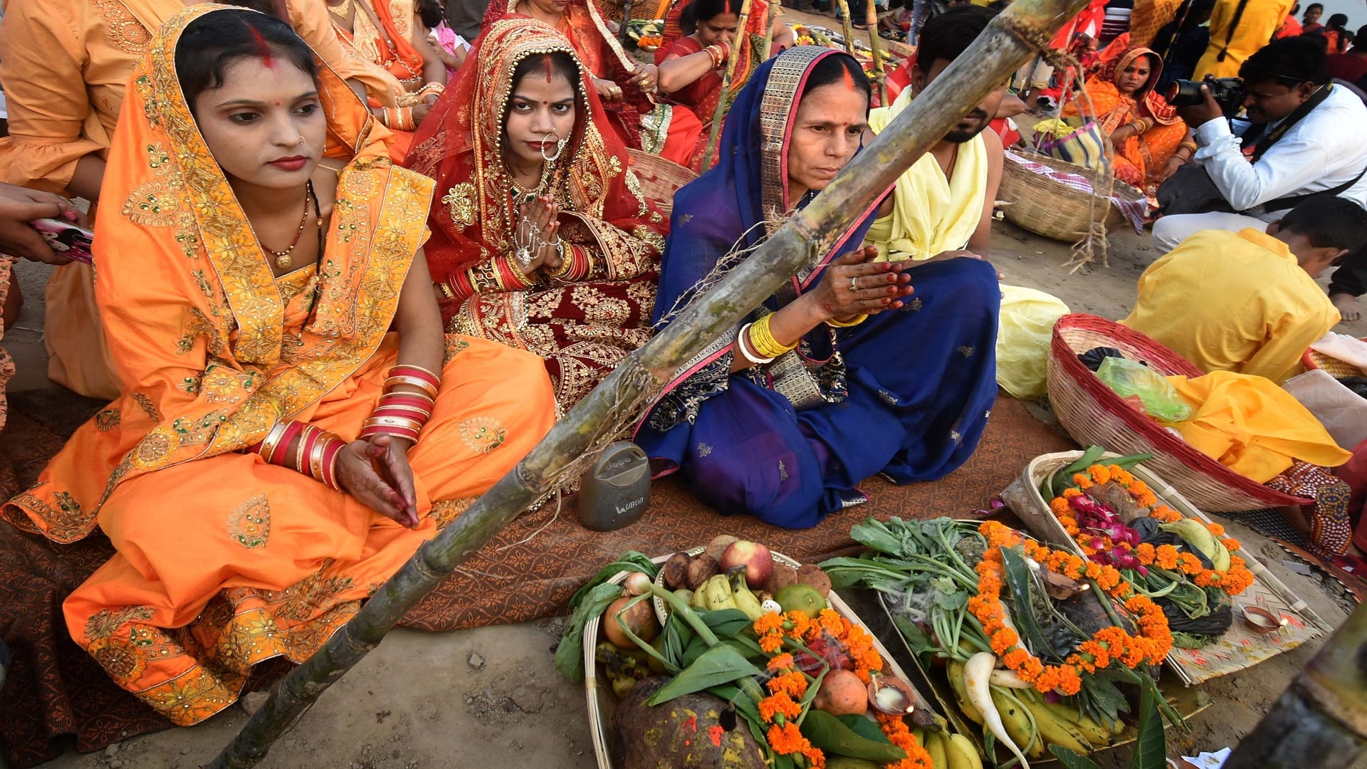 Chhath Puja 2022 worship the sun at the Sangam first Arghya to the rising sun