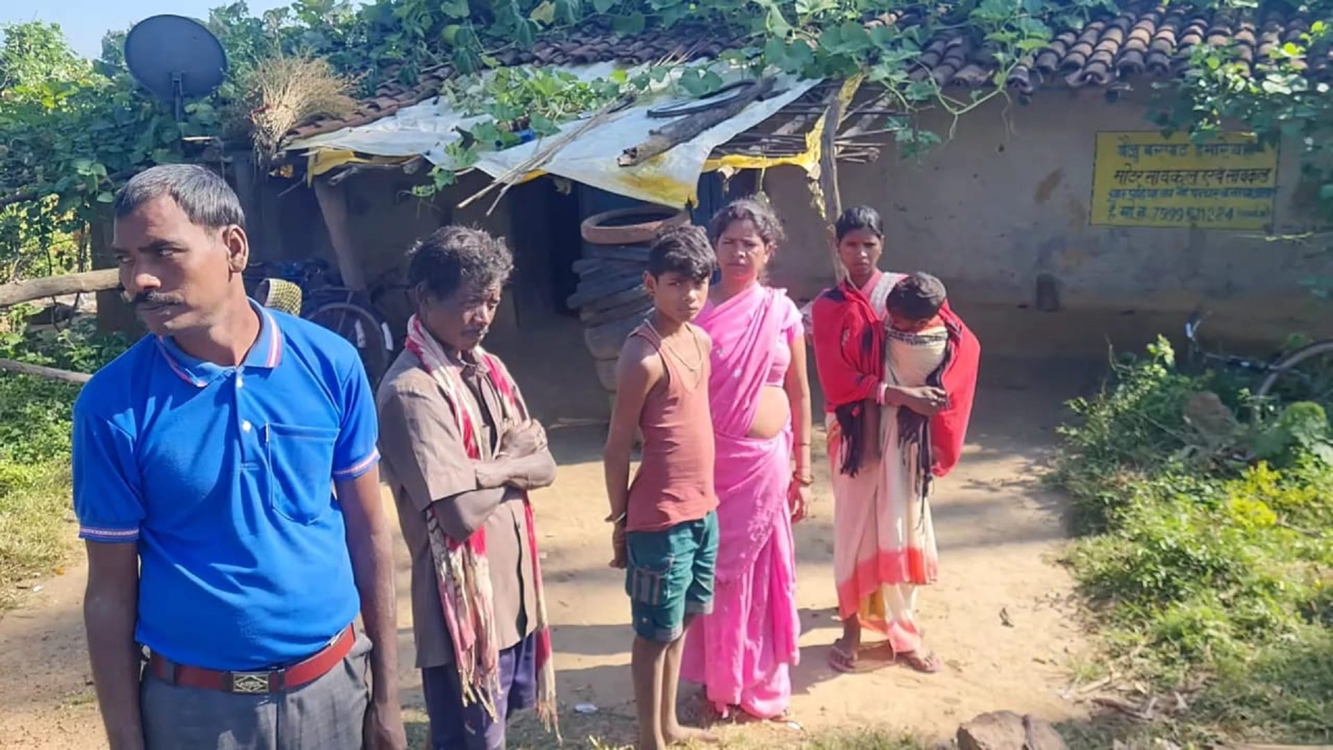 chhattisgarh child killed cobra snake by biting him with his teeth