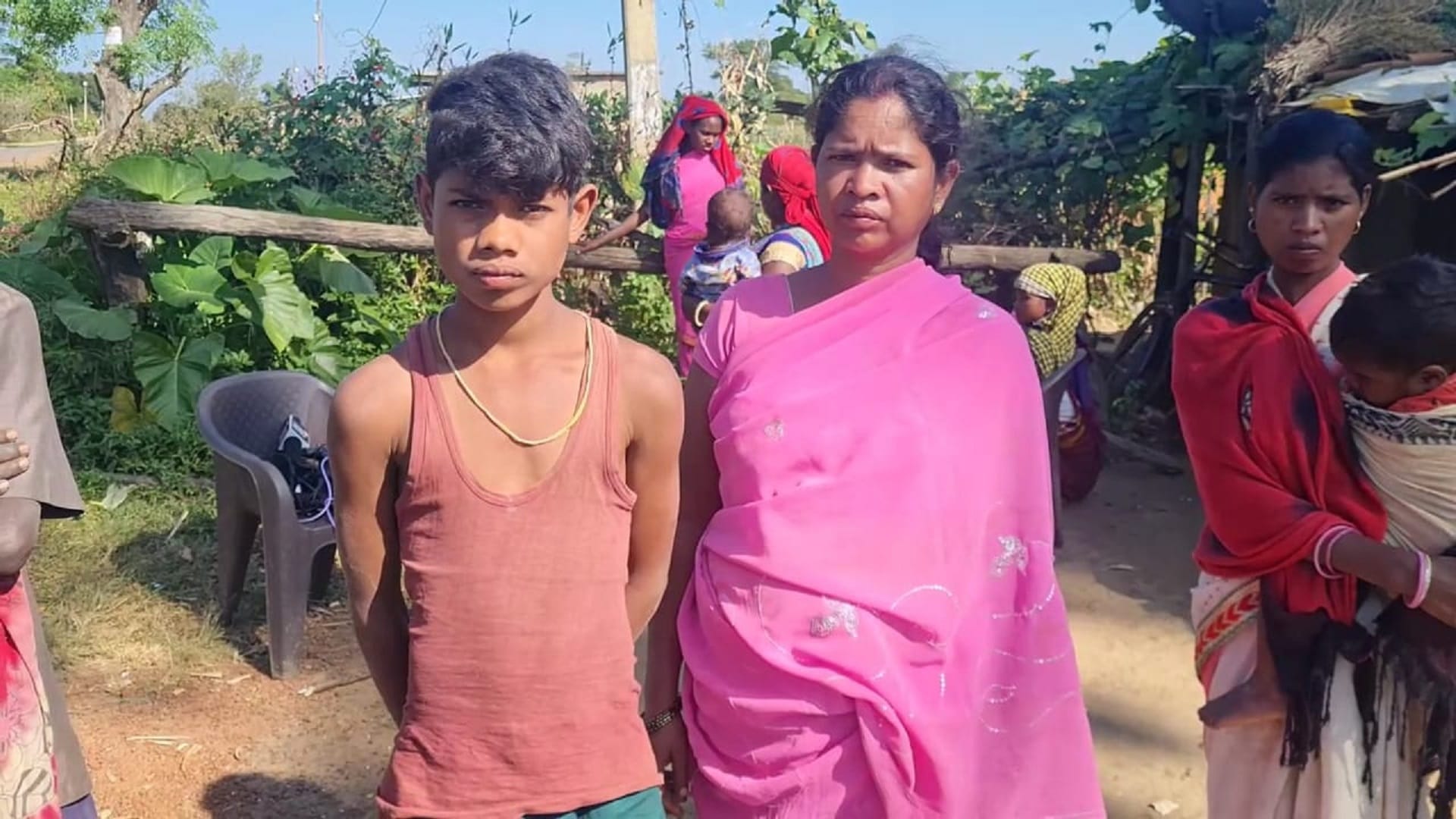 chhattisgarh child killed cobra snake by biting him with his teeth