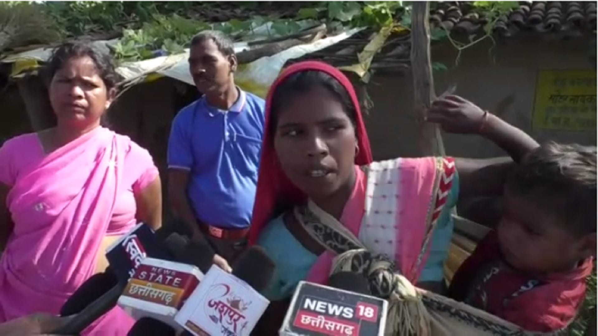 chhattisgarh child killed cobra snake by biting him with his teeth