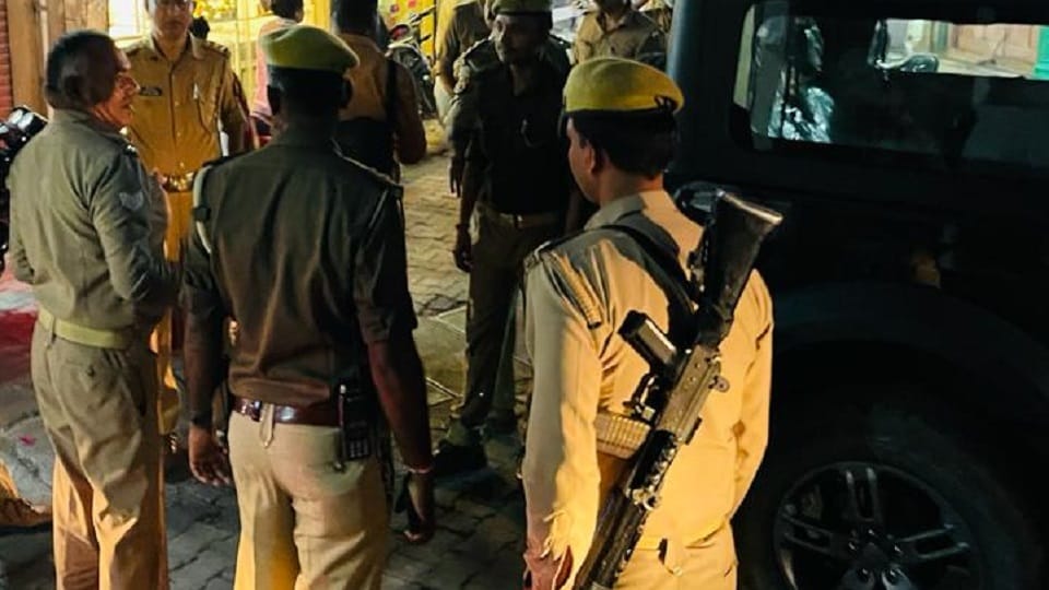 man kills five members of family hangs self in tamil nadu