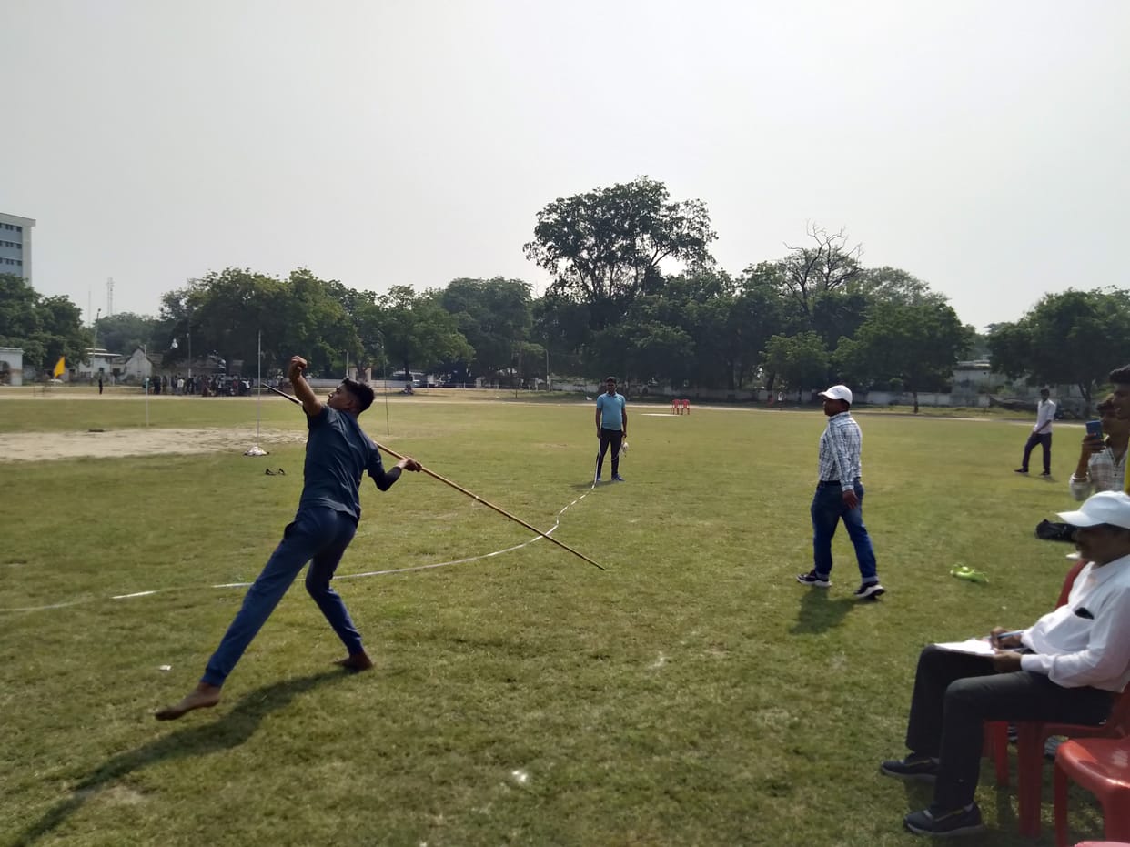 Banda: Gautam in race and Sudhir first in three thousand